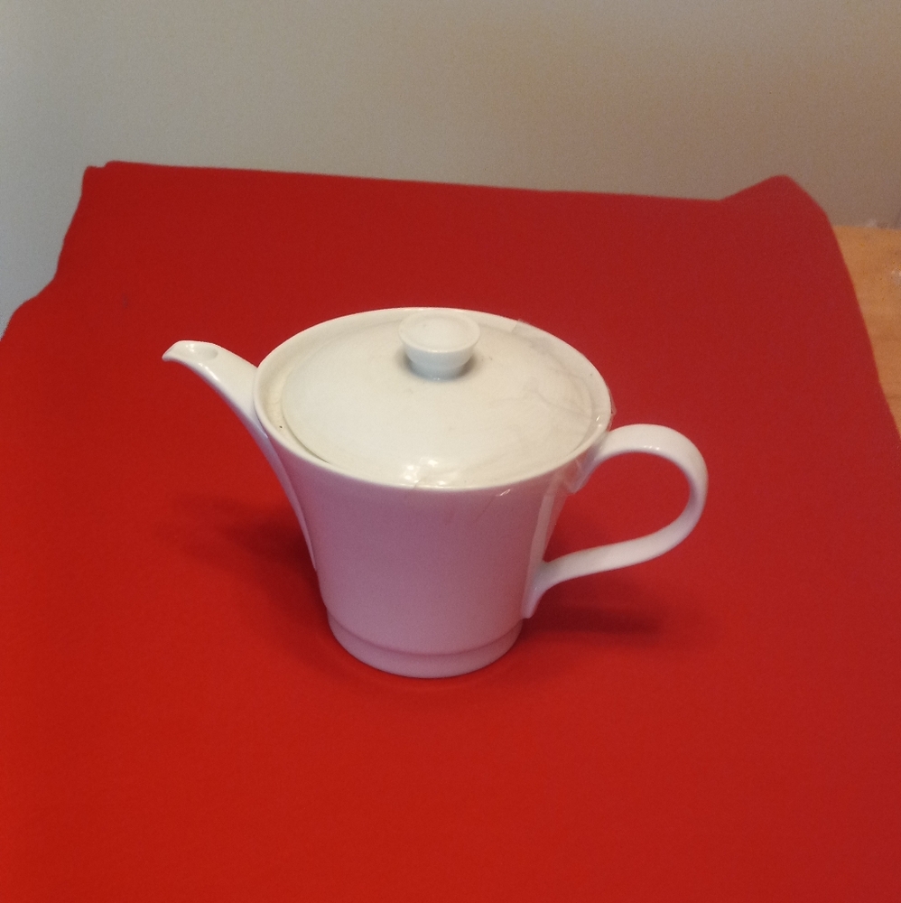 Small China tea pot